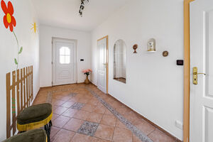 Prodej RD s dvojgaráží, saunou, vířivkou a bazénem, Svatava u Černovic