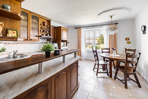 Prodej RD s dvojgaráží, saunou, vířivkou a bazénem, Svatava u Černovic